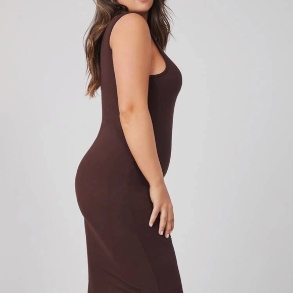 Plus...Solid Bodycon dress... - Picture 3 of 6